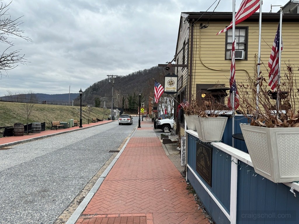Potomac St